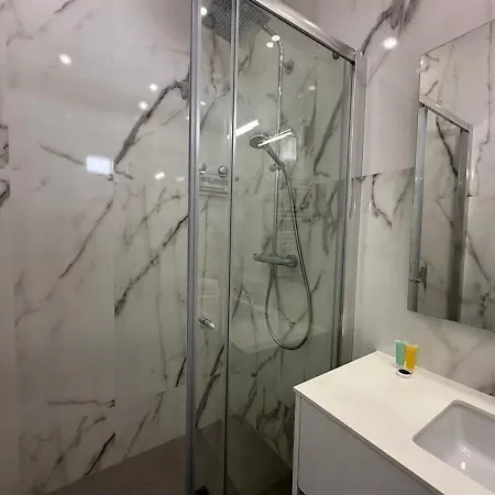 B080- A L'etroit A L'hotel Bienvenue Chez Nous 公寓